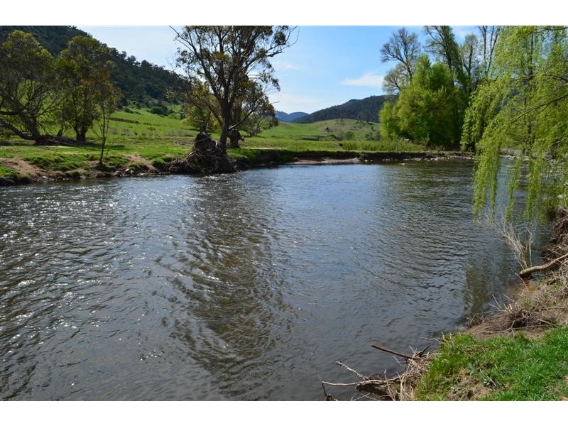 - “Kinelm” Goobarragandra Road, Tumut NSW 2720