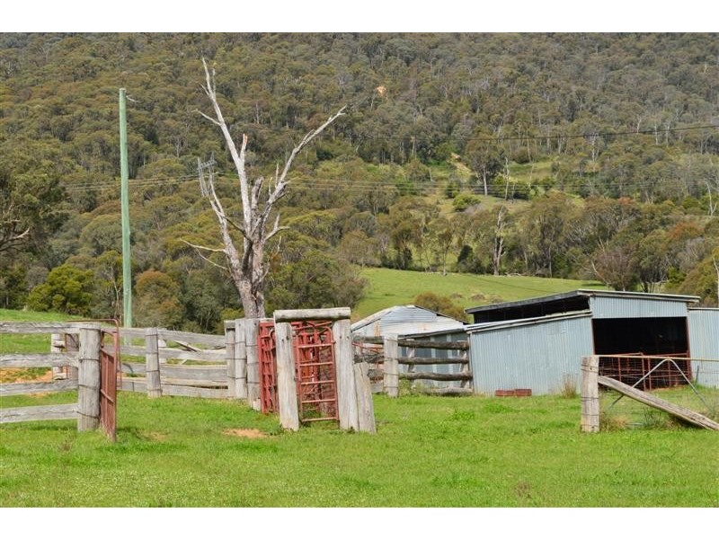- “Kinelm” Goobarragandra Road, Tumut NSW 2720