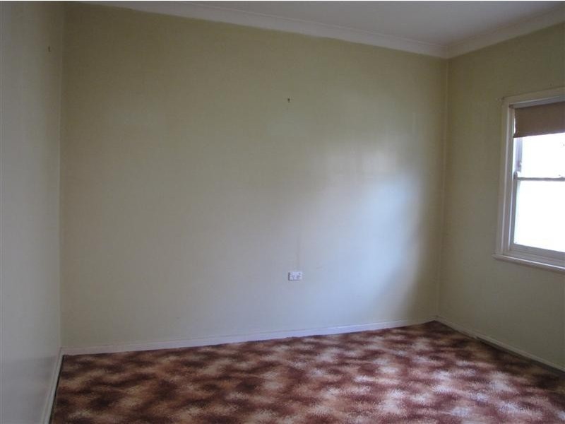 44 Carey Street, Tumut NSW 2720