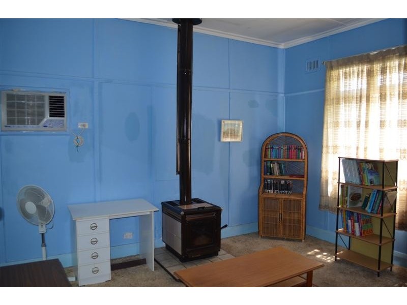 68 Sydney Street, Tumut NSW 2720