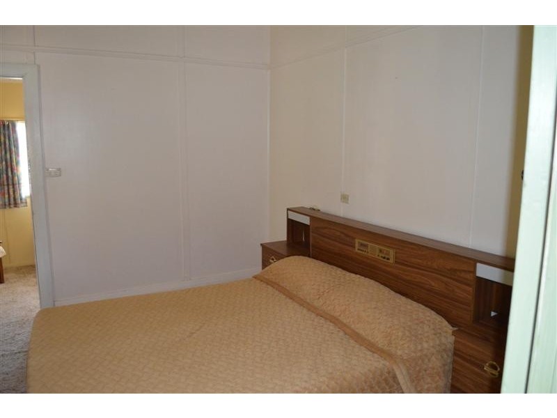 68 Sydney Street, Tumut NSW 2720