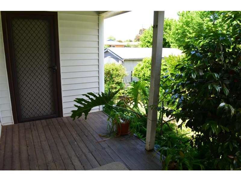 68 Sydney Street, Tumut NSW 2720