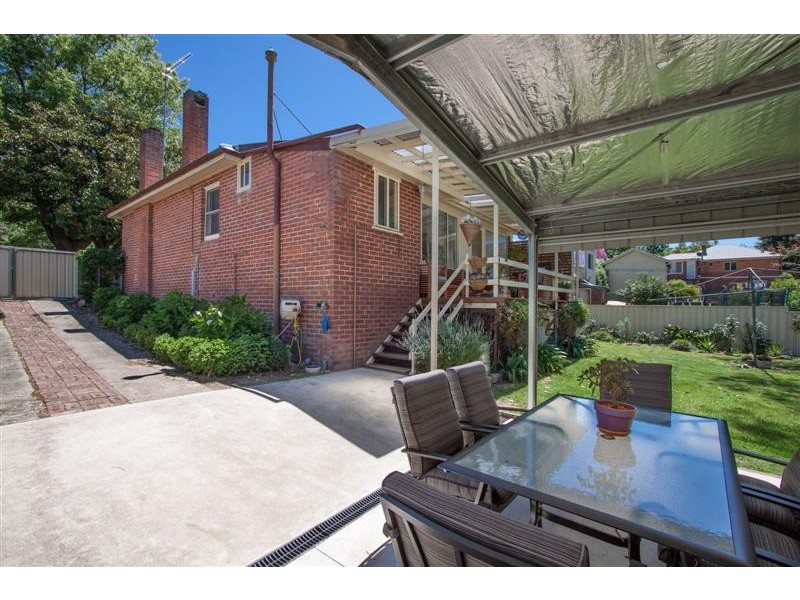 116 Capper Street, Tumut NSW 2720