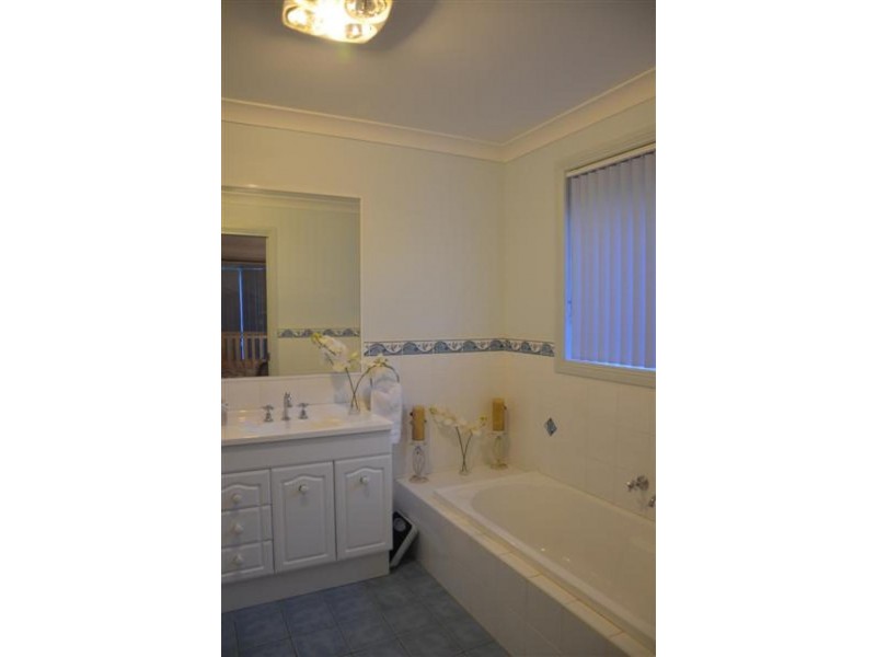 10 Fairway Drive, Tumut NSW 2720