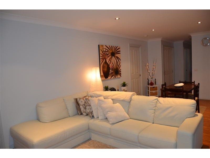 10 Fairway Drive, Tumut NSW 2720