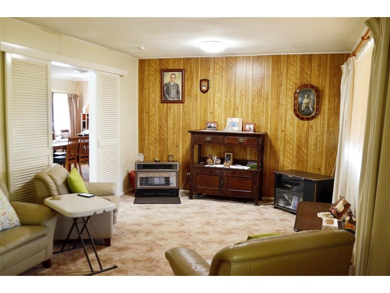 44 Lockhart Street, Adelong NSW 2729