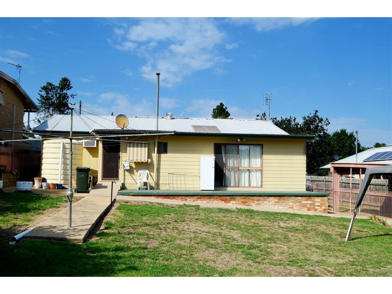 44 Lockhart Street, Adelong NSW 2729