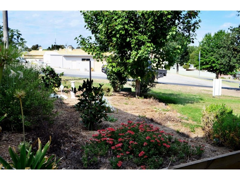 44 Lockhart Street, Adelong NSW 2729