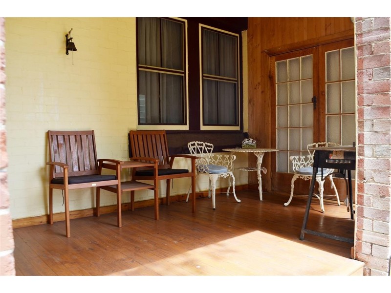 95 Simpson Street, Tumut NSW 2720