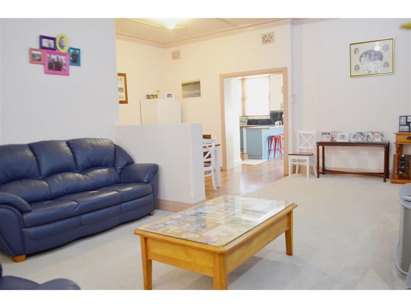 95 Simpson Street, Tumut NSW 2720