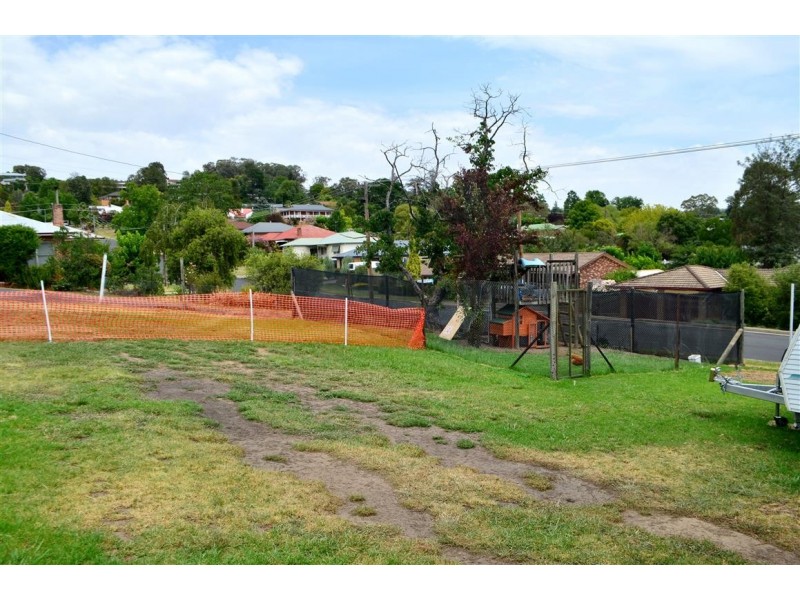 95 Simpson Street, Tumut NSW 2720