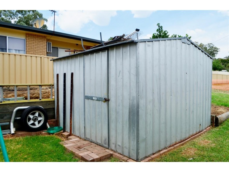 95 Simpson Street, Tumut NSW 2720