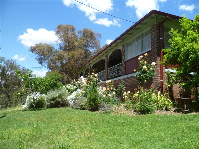 729 Grahamstown Road,, Adelong NSW 2729