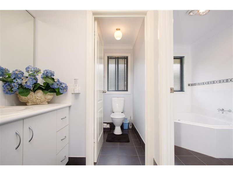 8 Harris Street, Tumut NSW 2720