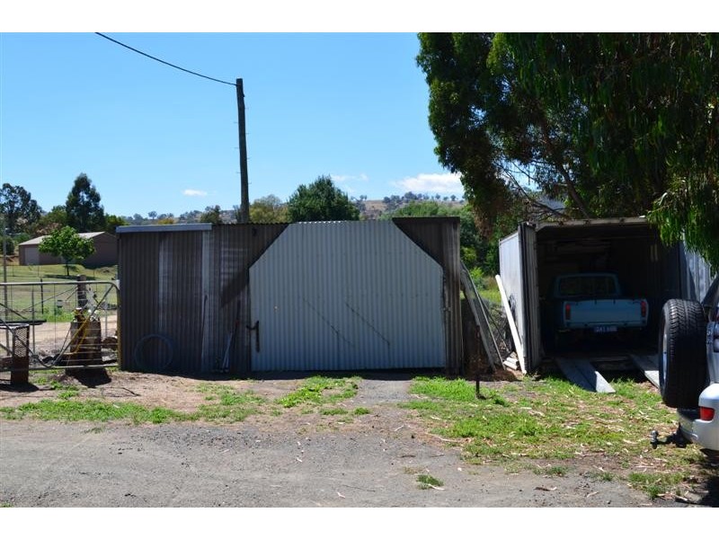 6 Snowy Mountains Highway, Adelong NSW 2729