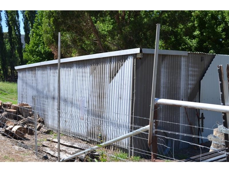 6 Snowy Mountains Highway, Adelong NSW 2729