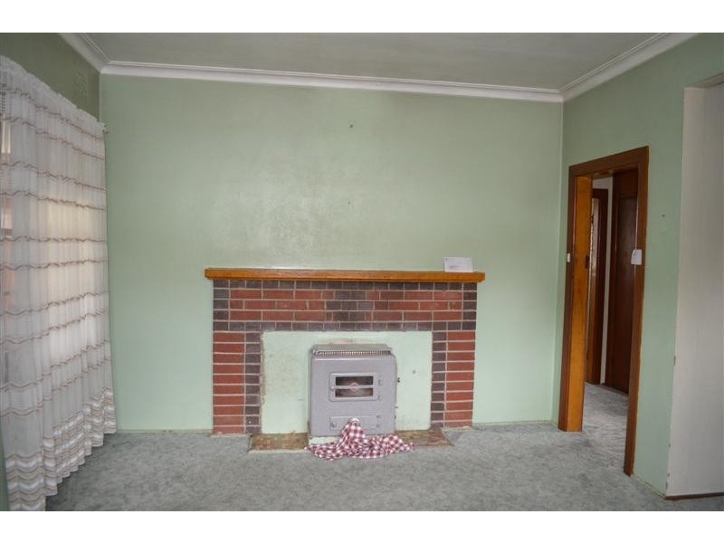 9 Capper Street, Tumut NSW 2720