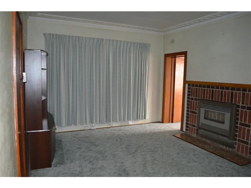 9 Capper Street, Tumut NSW 2720