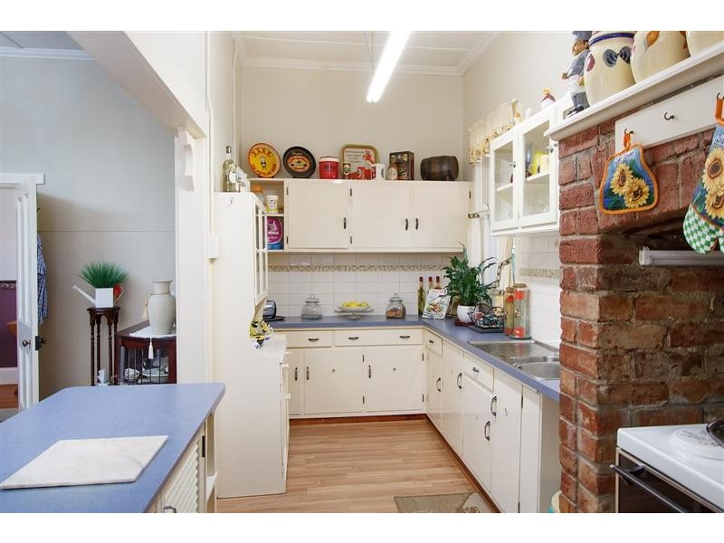 81 Tumut Street, Adelong NSW 2729