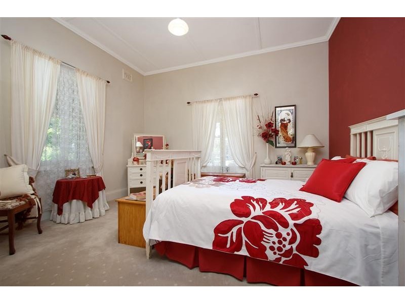 81 Tumut Street, Adelong NSW 2729