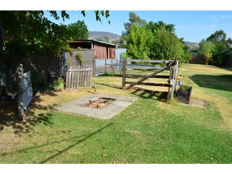 83 Clarke Street, Tumut NSW 2720