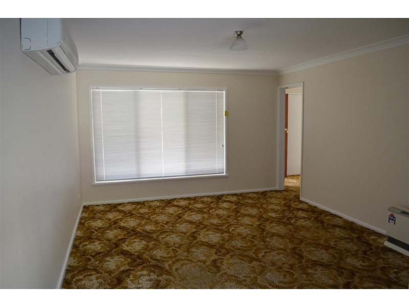 227 Simpson Street, Tumut NSW 2720