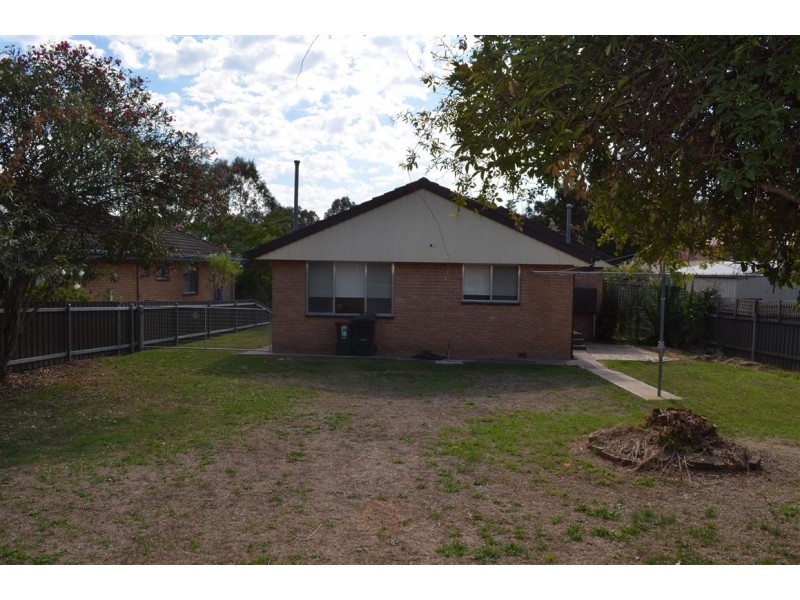 227 Simpson Street, Tumut NSW 2720