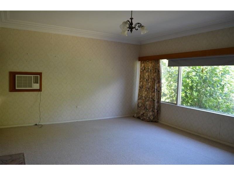 14 Highland Avenue, Tumut NSW 2720