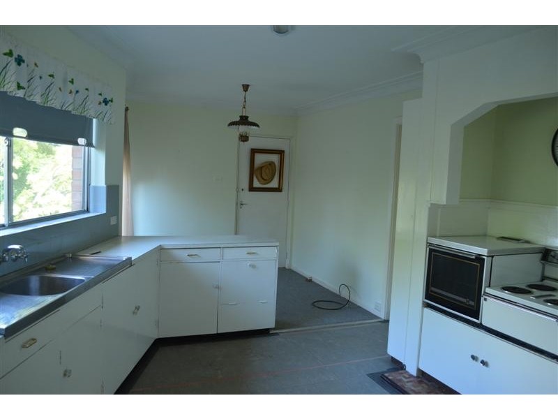 14 Highland Avenue, Tumut NSW 2720