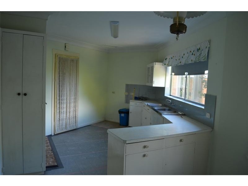 14 Highland Avenue, Tumut NSW 2720