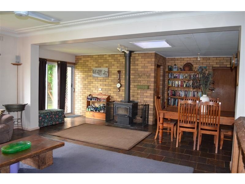 108 Russell Street, Tumut NSW 2720
