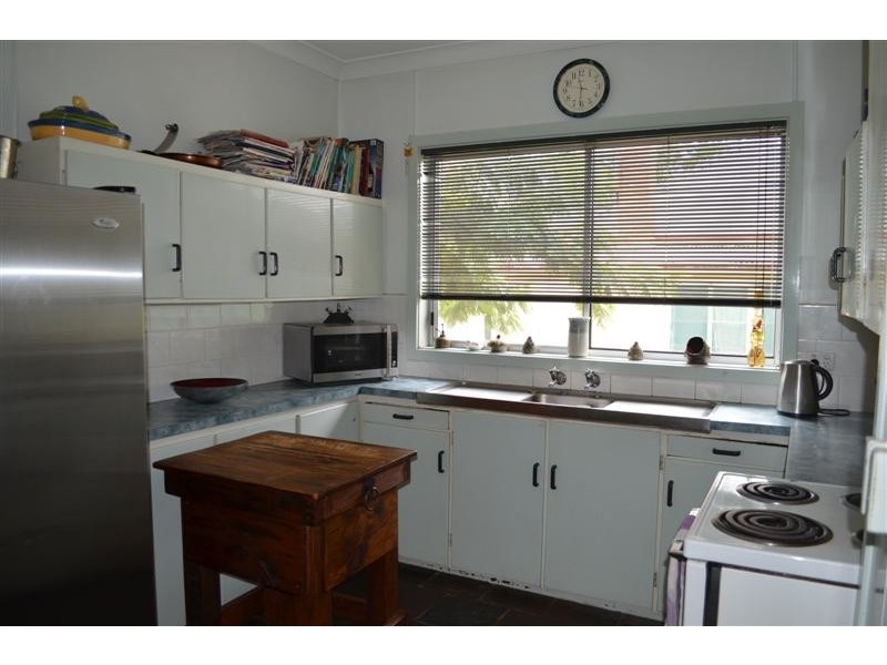 108 Russell Street, Tumut NSW 2720