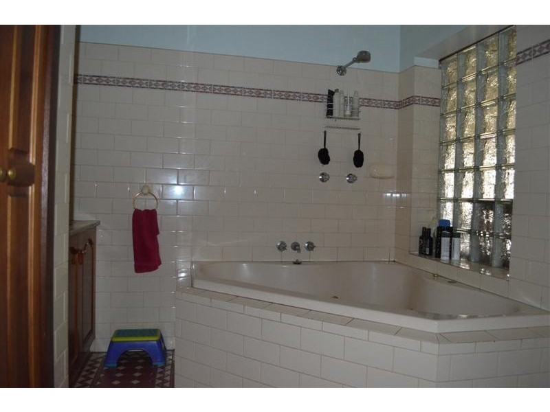 108 Russell Street, Tumut NSW 2720