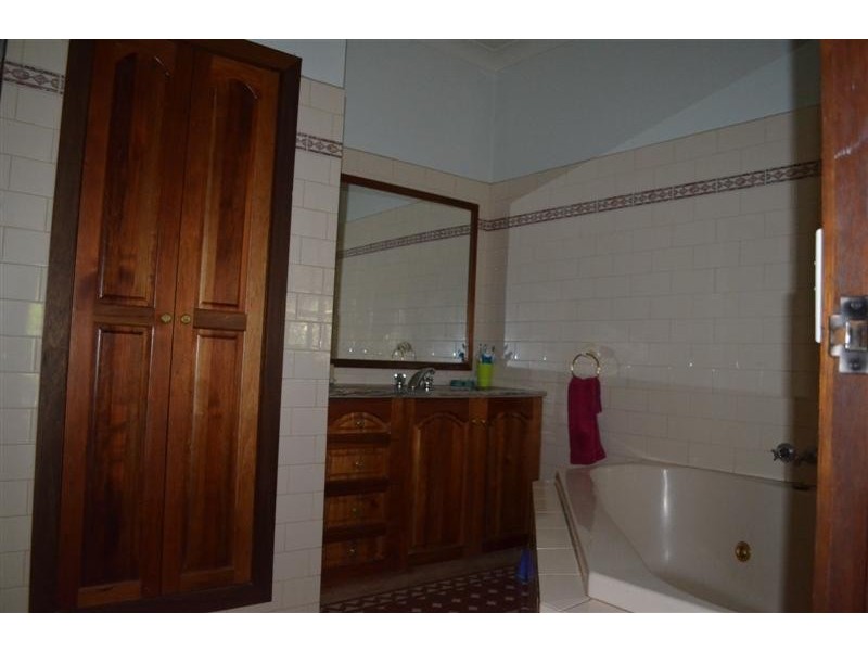 108 Russell Street, Tumut NSW 2720