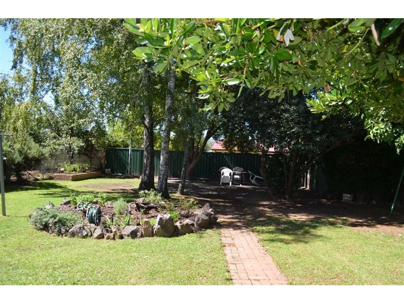 108 Russell Street, Tumut NSW 2720
