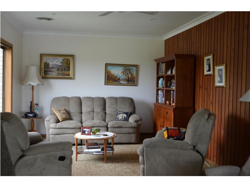 96 Richmond Street, Tumut NSW 2720