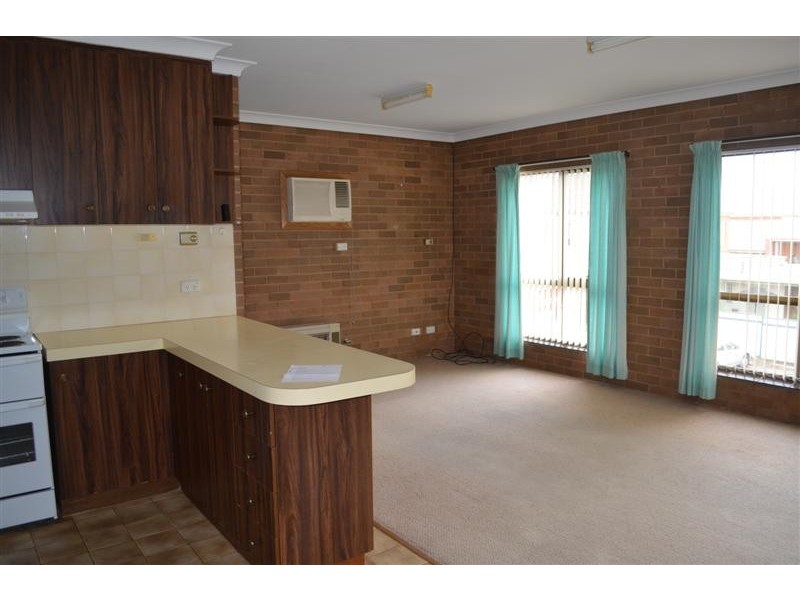 62 Russell Street, Tumut NSW 2720