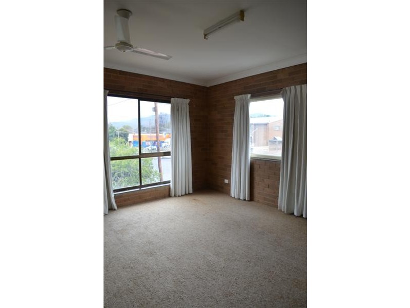 62 Russell Street, Tumut NSW 2720