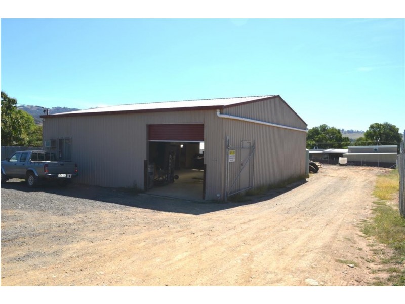 31 Vyner Street, Tumut NSW 2720