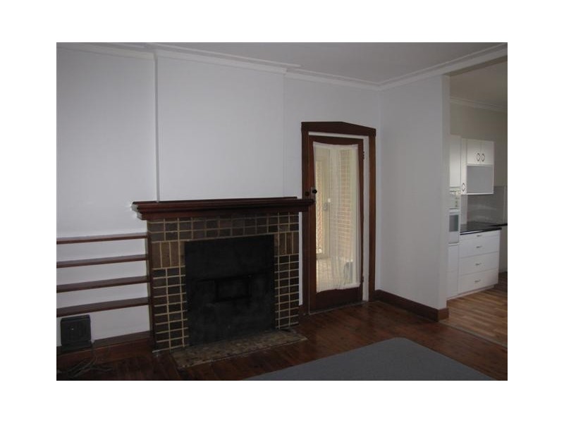1 Clunie Ave, Tumut NSW 2720