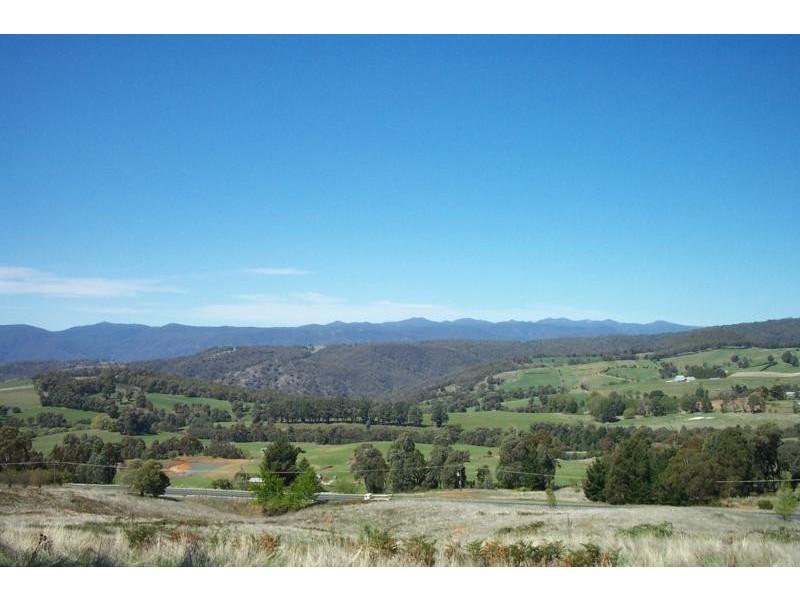 - Batlow Road, Batlow NSW 2730