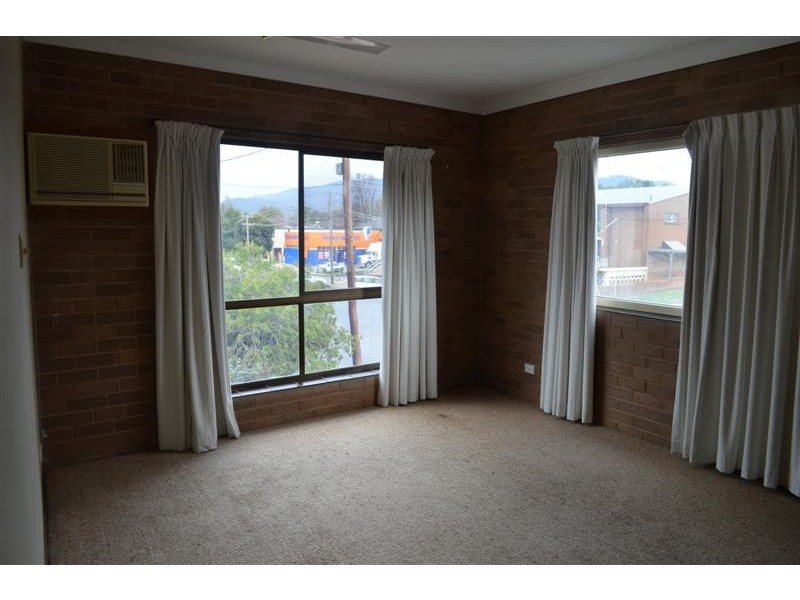 62 Russell Street, Tumut NSW 2720