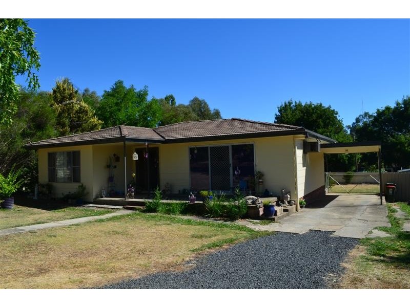 56 Lockhart Street, Adelong NSW 2729