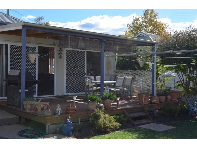 100 Russell Street, Tumut NSW 2720