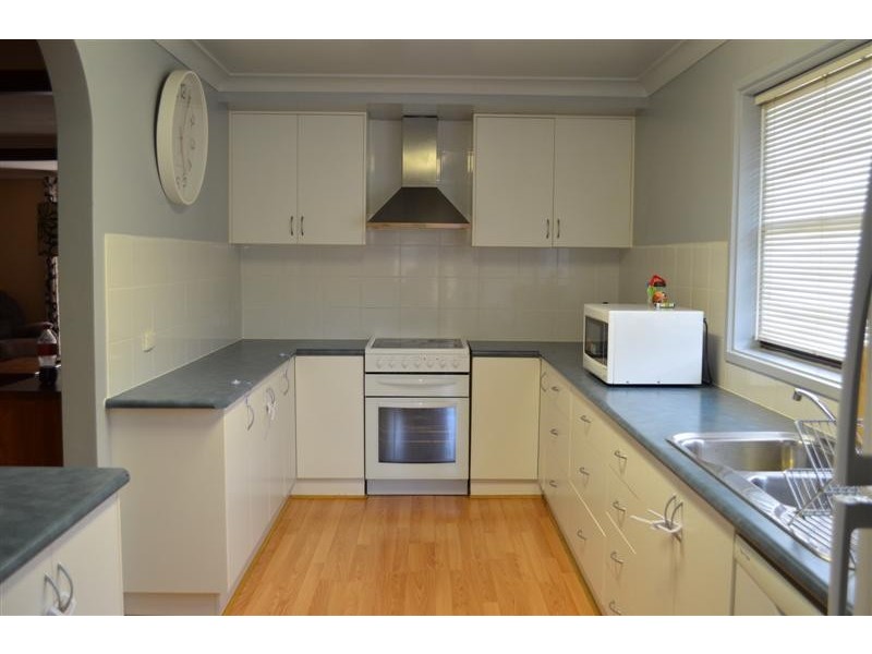 20 Kirra Street, Tumut NSW 2720