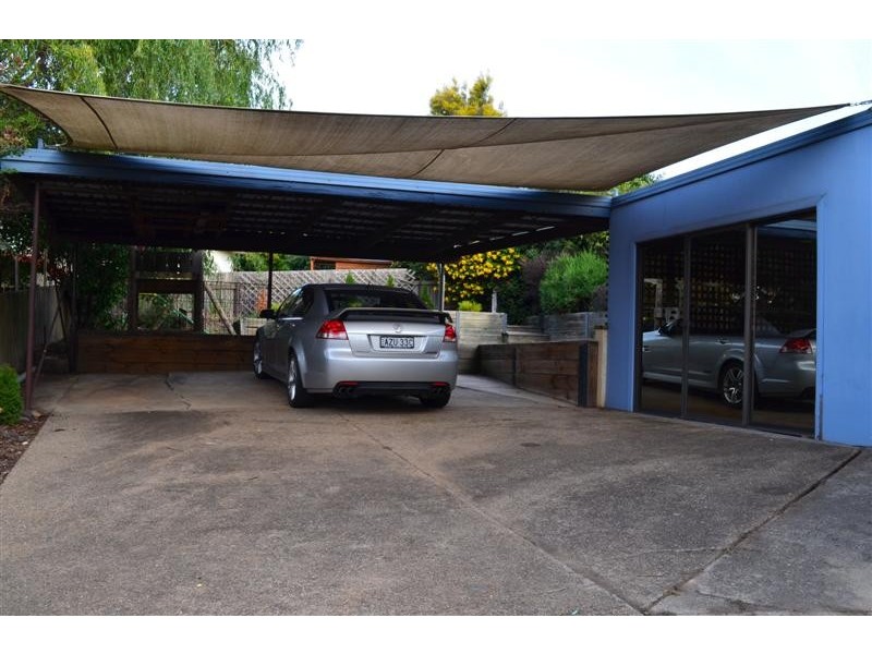 20 Kirra Street, Tumut NSW 2720