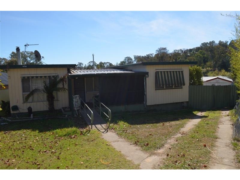 23 Kinred Street, Tumut NSW 2720