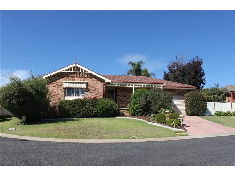 2 Coolamine Circuit, Tumut NSW 2720