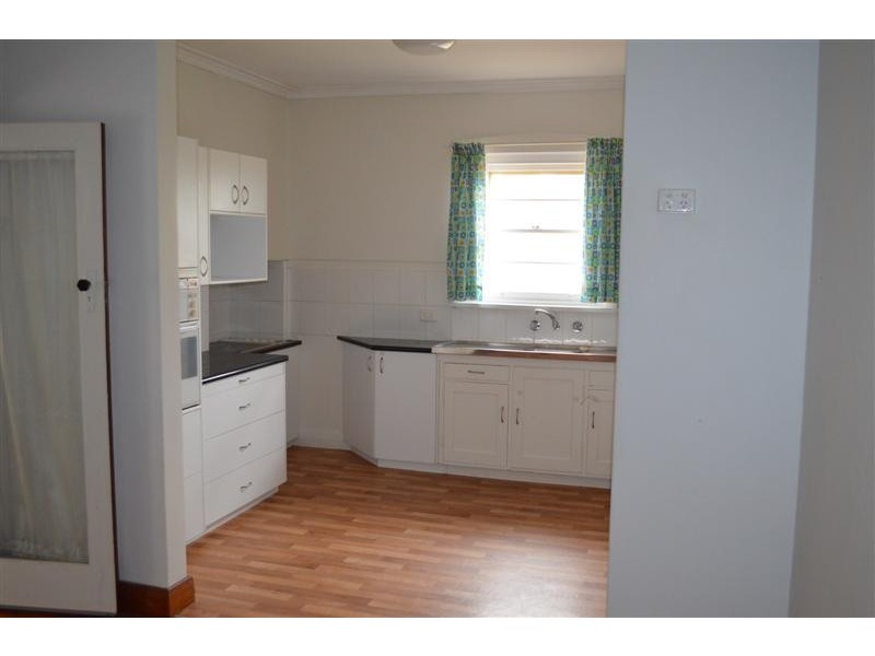 1 Clunie Avenue, Tumut NSW 2720