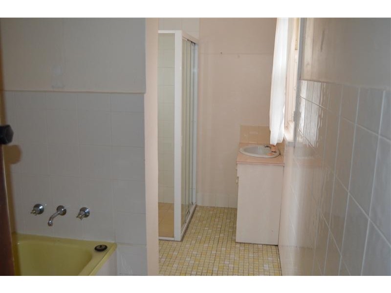 1 Clunie Avenue, Tumut NSW 2720